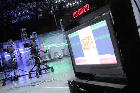 Behind the Scenes at a Chinese Television Studio<!--:zh-->中国电视演播室幕后的故事