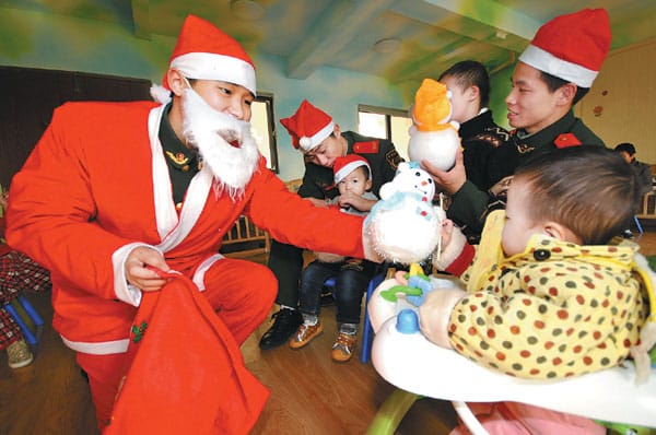 http://www.whatsonsanya.com/news_images/5f654eaa1e03694f768aeee2_China_Christmas1.jpg