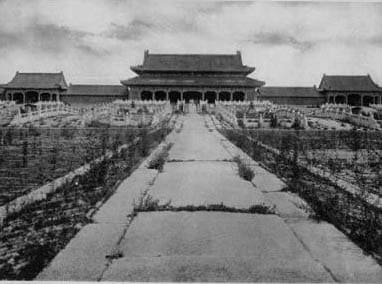 http://www.china-hotels-beijing.com/images/old-beijing.jpg